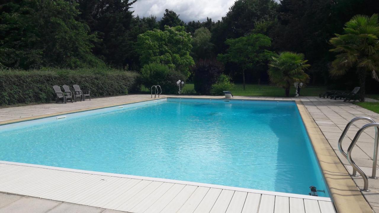 Chez Sally Et Mario Arnage Luaran gambar
